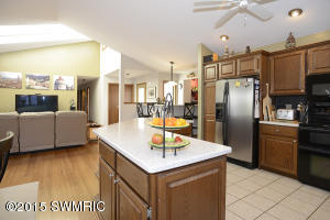 237 Deer Run Dr, Plainwell, MI 49080 photo 10