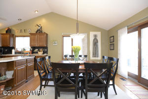 237 Deer Run Dr, Plainwell, MI 49080 photo 6