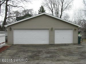 80 E Mark St, Sparta, MI 49345 photo 5