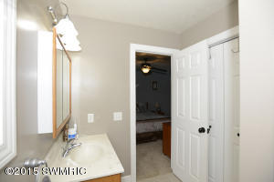 342 12th St, Plainwell, MI 49080 photo 14