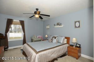 342 12th St, Plainwell, MI 49080 photo 12