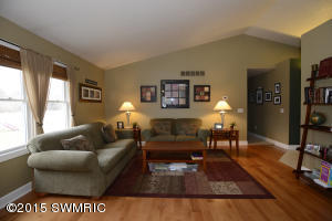 342 12th St, Plainwell, MI 49080 photo 5