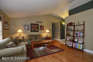 342 12th St, Plainwell, MI 49080 photo 4