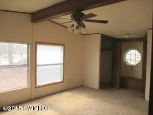 279 13th St, Plainwell, MI 49080 photo 11