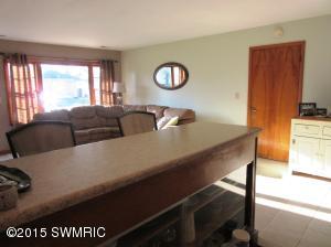 107 Maple Ct, Buchanan, MI 49107 photo 8