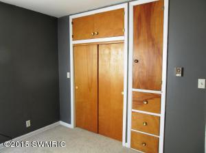 107 Maple Ct, Buchanan, MI 49107 photo 9