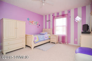654 E State St, Belding, MI 48809 photo 15