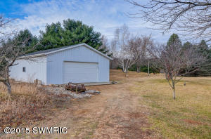 654 E State St, Belding, MI 48809 photo 20