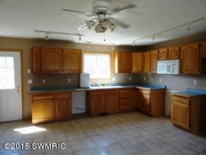 165 Ewing St, Newaygo, MI 49337 photo 2