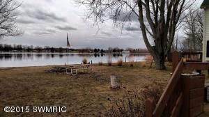 402 Reid Dr, Stanton, MI 48888 photo 2
