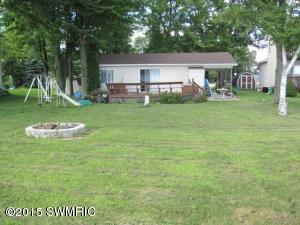 402 Reid Dr, Stanton, MI 48888 photo 1