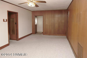 413 E St Joseph St, Lawrence, MI 49064 photo 4