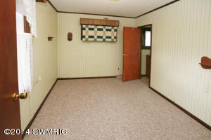 413 E St Joseph St, Lawrence, MI 49064 photo 15
