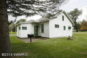 413 E St Joseph St, Lawrence, MI 49064 photo 23