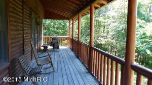 10522 N Riverview Dr, Plainwell, MI 49080 photo 3
