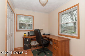 235 N Sunset St, Plainwell, MI 49080 photo 6