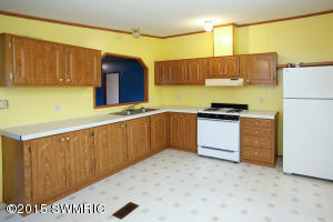 336 E Main St, Marcellus, MI 49067 photo 6