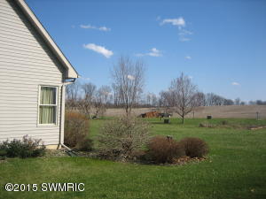 21402 Division Dr, Marshall, MI 49068 photo 8
