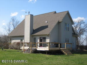 21402 Division Dr, Marshall, MI 49068 photo 2