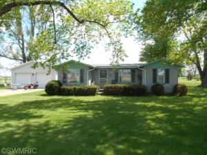 951 Weaver Rd, Bronson, MI 49028 photo 1