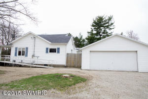 353 N Tabor, Lyons, MI 48851 photo 1