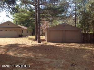 5588 E 52nd St, Newaygo, MI 49337 photo 2