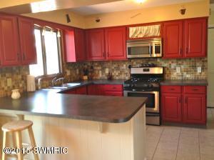 17536 Hiawatha Dr, Spring Lake, MI 49456 photo 7