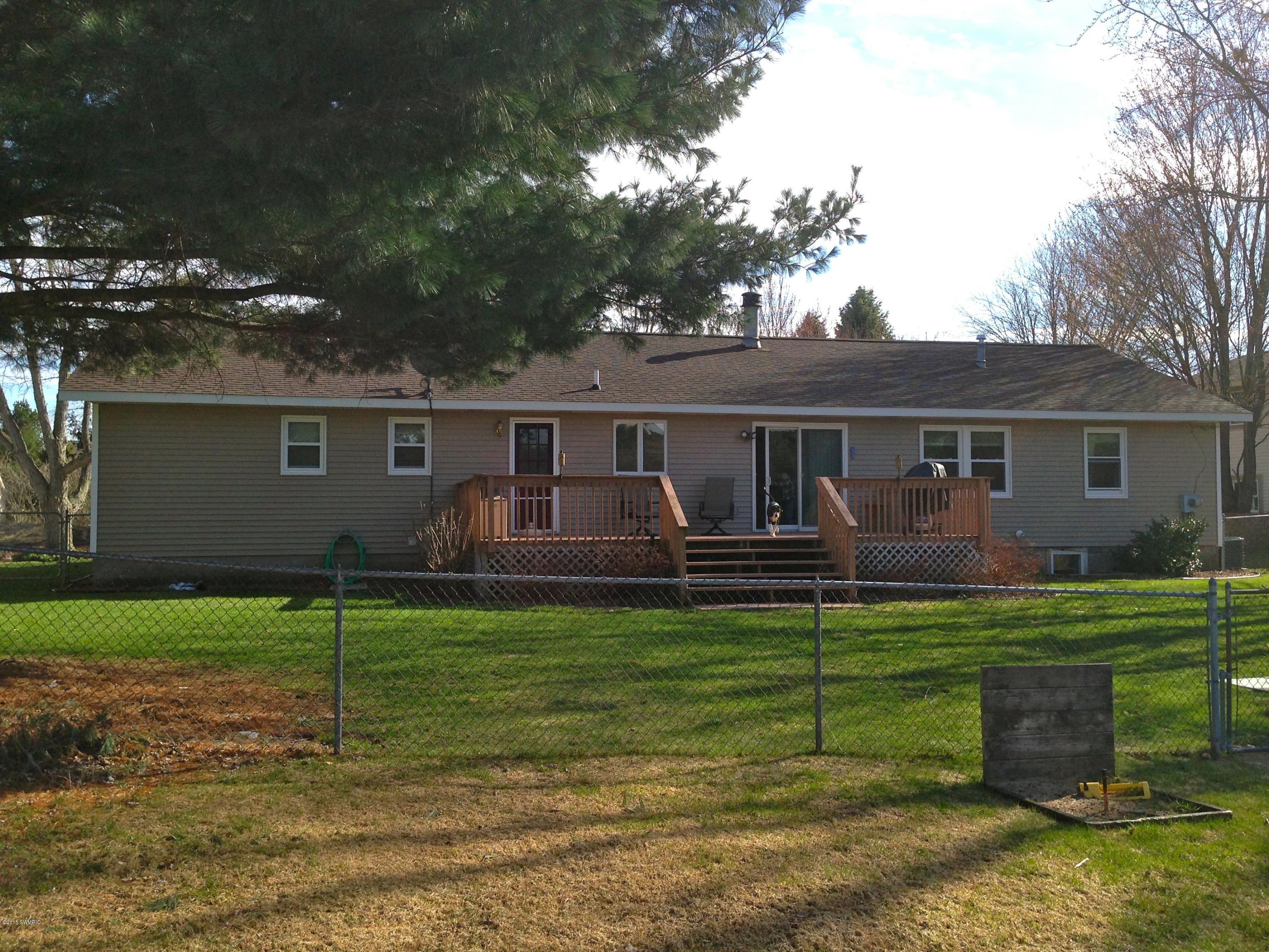 17536 Hiawatha Dr, Spring Lake, MI 49456 photo 25