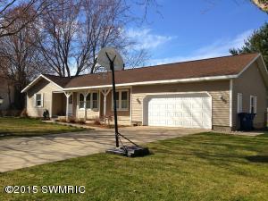 17536 Hiawatha Dr, Spring Lake, MI 49456 photo 2