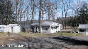 9080 S Two Lakes Dr, Baldwin, MI 49304 photo 1