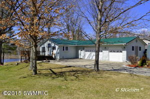 23833 Lake Dr, Sears, MI 49679 photo 1