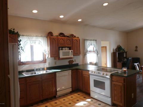212 Walnut, Reading, MI 49274 photo 2