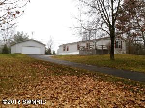 1495 Diamond Dr, Stanton, MI 48888 photo 1