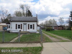 522 Eleventh St, Three Rivers, MI 49093 photo 3