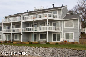 17503 N Fruitport Rd, Spring Lake, MI 49456 photo 1