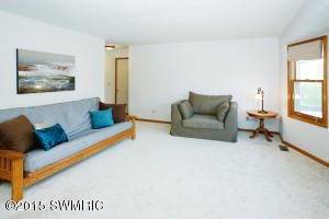 251 E Thomas, Parchment, MI 49004 photo 3