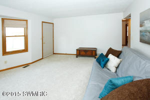 251 E Thomas, Parchment, MI 49004 photo 4