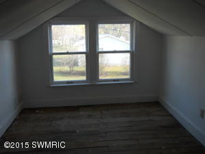 814 N York St, Belding, MI 48809 photo 11