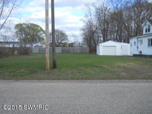 814 N York St, Belding, MI 48809 photo 2
