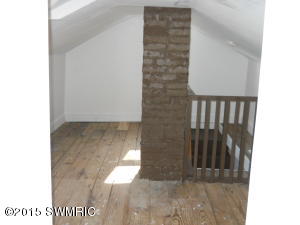 814 N York St, Belding, MI 48809 photo 12