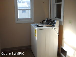 814 N York St, Belding, MI 48809 photo 13