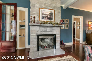 212 Forest St, Marshall, MI 49068 photo 3