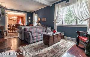 212 Forest St, Marshall, MI 49068 photo 4