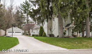 212 Forest St, Marshall, MI 49068 photo 2