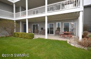 243 Riverfront St, Spring Lake, MI 49456 photo 3