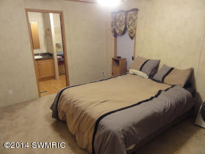 5161 E 36th St, Newaygo, MI 49337 photo 8