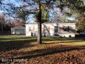 5161 E 36th St, Newaygo, MI 49337 photo 2