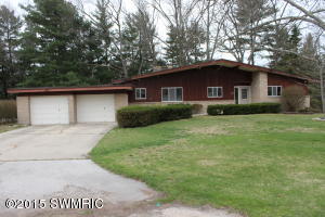 117 Pinecrest Rd, Whitehall, MI 49461 photo 1