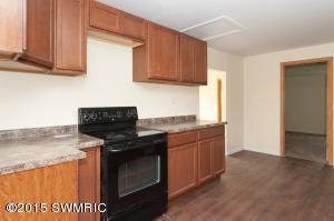 56950 Point Rd, Cassopolis, MI 49031 photo 5