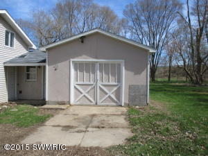 411 River Rd, Plainwell, MI 49080 photo 8